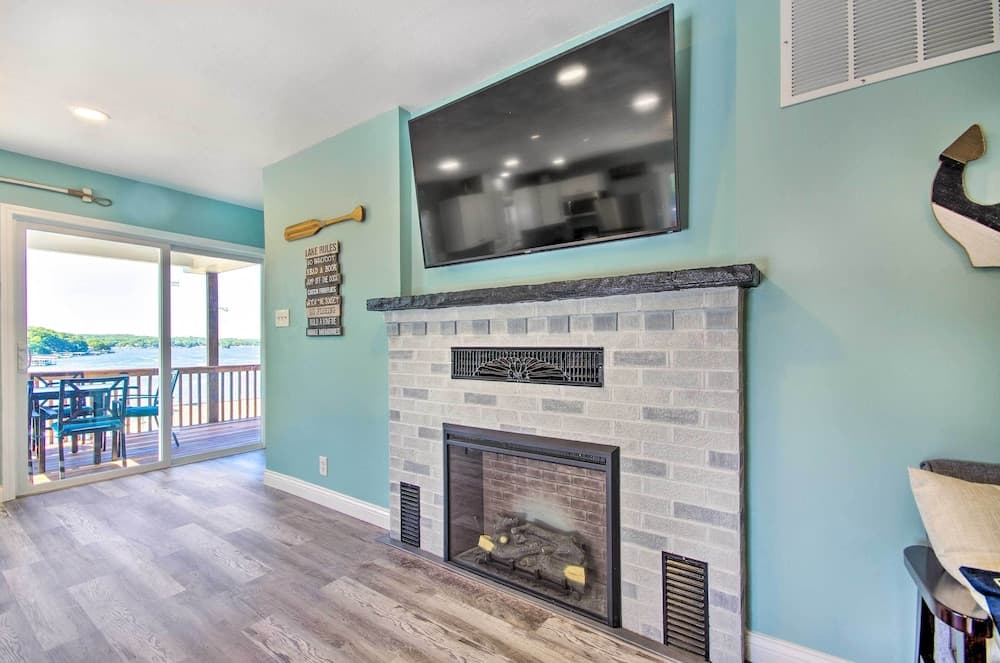 Sunrise Beach Home w/ Boat Dock on the Ozarks