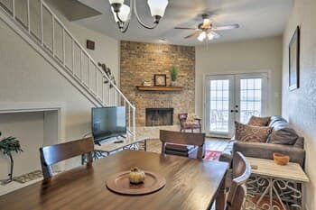 Waterfront Canyon Lake Home - 2 Miles to Marina!