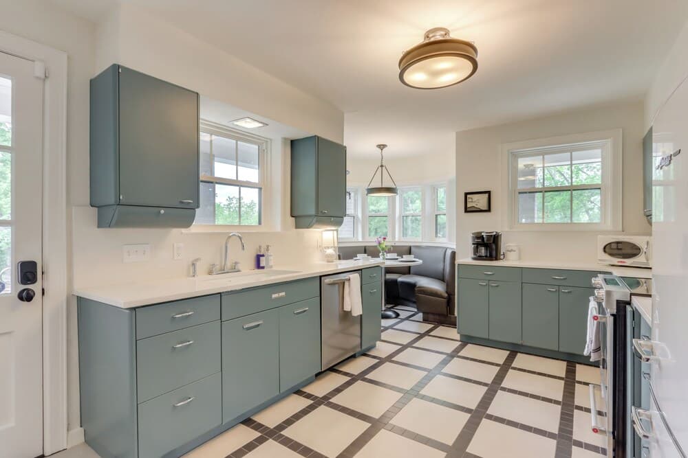 Fayetteville Home ~ 2 Blocks to Dickson Street!