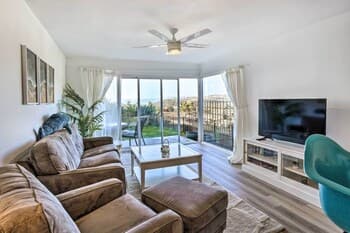 San Clemente Condo - Walk to Beach!