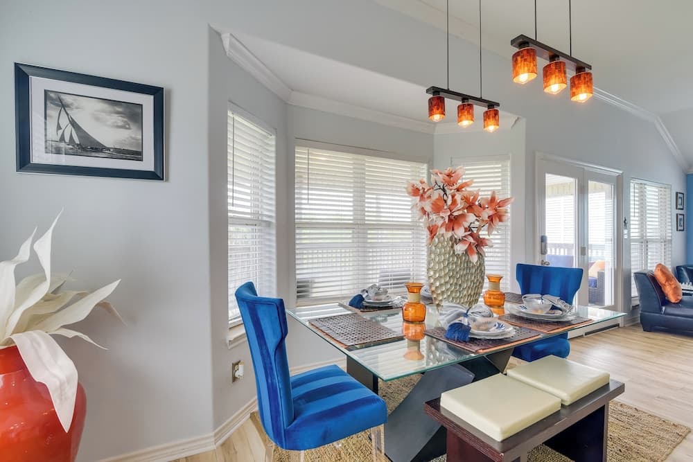 Furnished Patio & Deck: Galveston Escape!