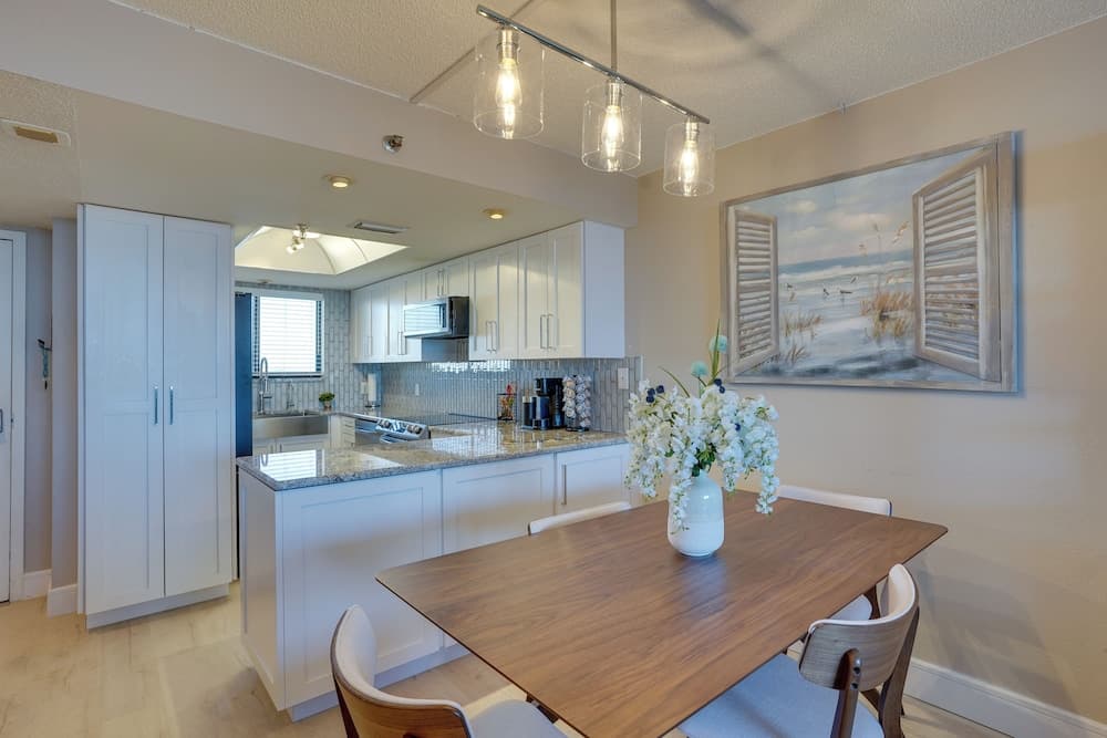 Cozy Condo w/ Gulf View, Bird Watching + Telescope