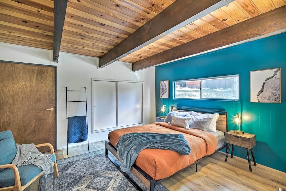 Running Springs Cabin < 7 Mi to Lake + Skiing