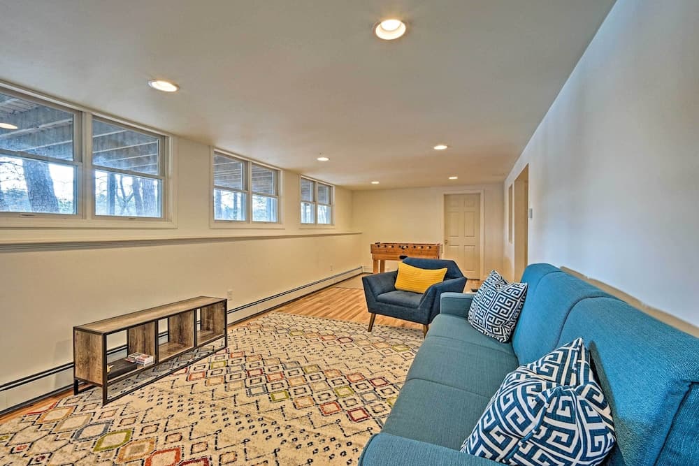 Spacious Waterfront Falmouth Home on Jenkins Pond!