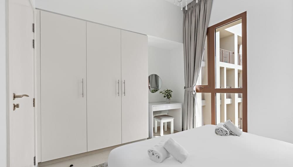 WelHome - Urban Serenity, Zahra Breeze 2 Bedroom Retreat