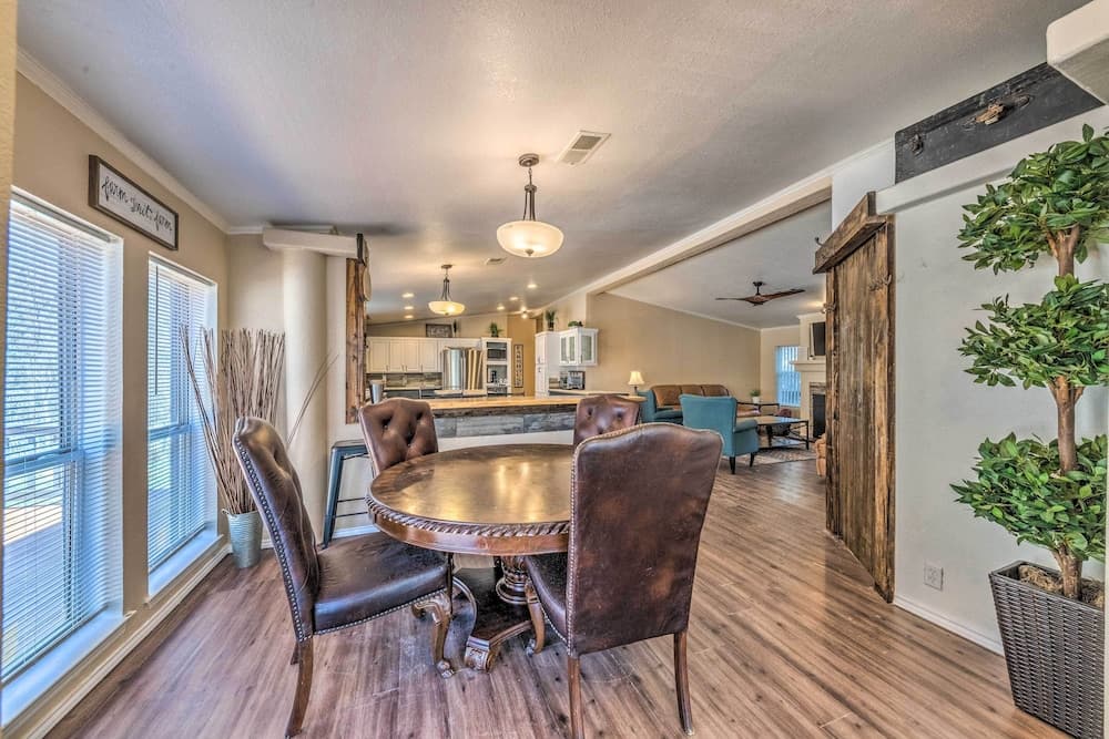 Cozy Cloudcroft Cabin w/ Deck & Gas Grill!