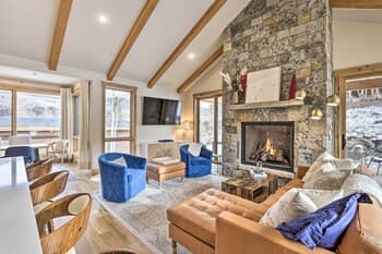 Luxurious Silverthorne Home w/ Patio: Ski On-site!