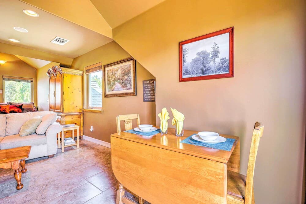 Romantic Yosemite/bass Lake Retreat w/ Mtn Views!