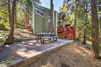 Spacious Lake Arrowhead Home w/ Game Room & Deck!