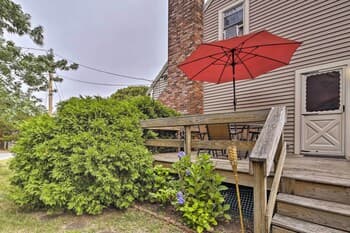 Pet-friendly West Yarmouth Home - ½ Mi From Beach!
