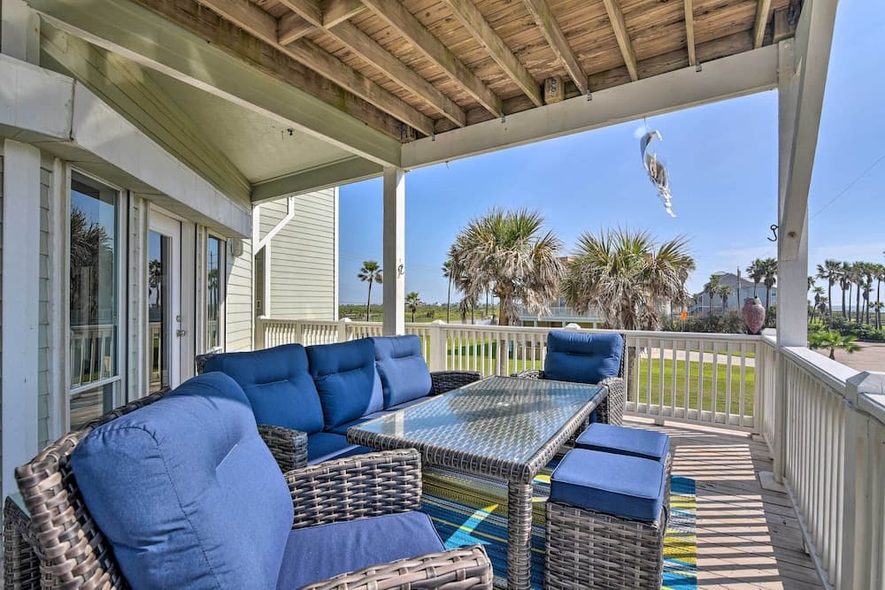 Ocean-view 'kahala Beach Bliss' Home in Galveston!