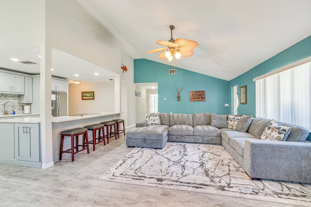 Riverfront Home With Private Dock, Fire Pit!