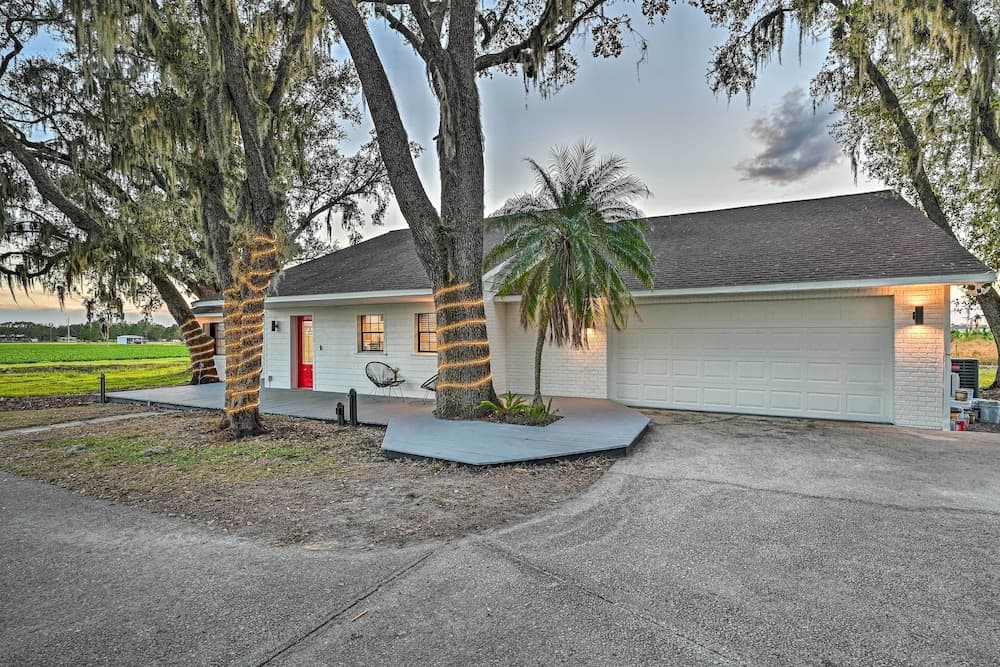 Plant City Home & Guest House w/ Outdoor Pool!