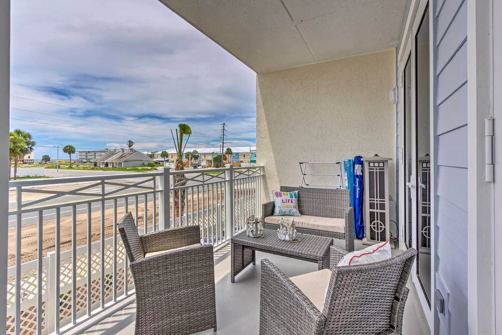 Dazzling Mexico Beach Condo - Walk to the Beach!