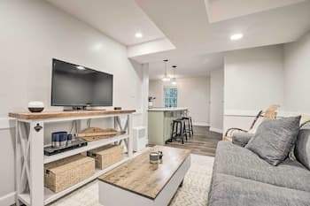 Dog-friendly Raleigh Apartment ~ 5 Mi to Downtown!