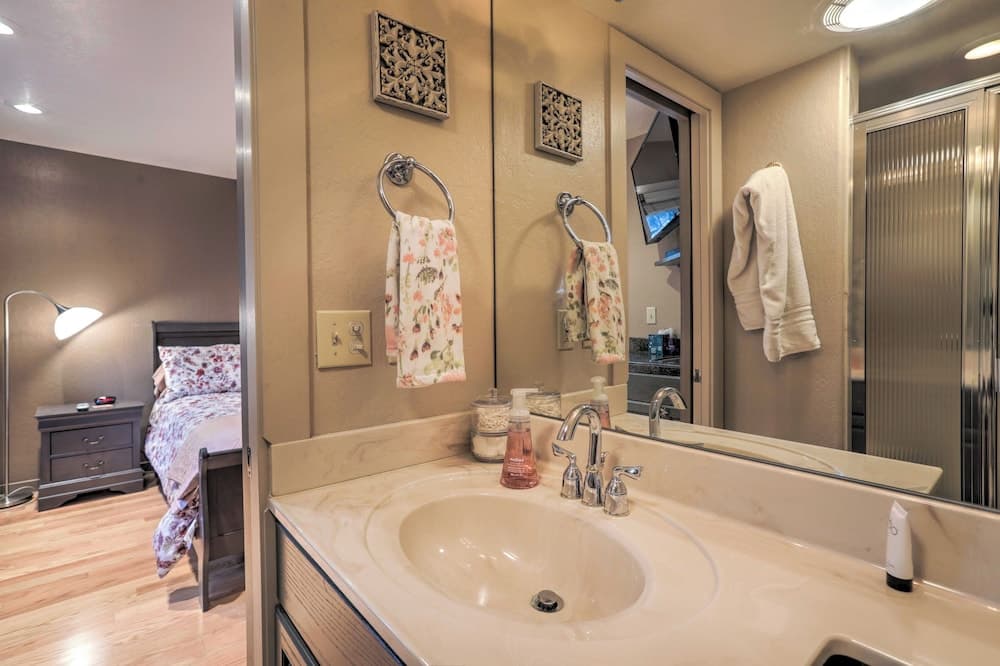 3 Mi to Skiing! Incline Village Retreat w/ Sauna