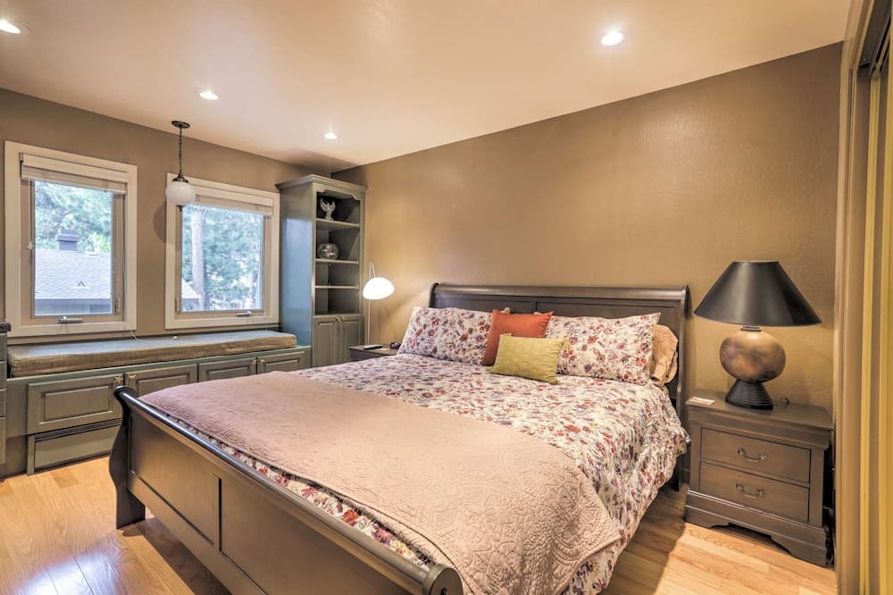 3 Mi to Skiing! Incline Village Retreat w/ Sauna