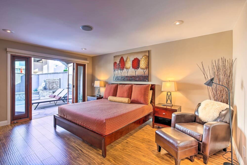 Dtwn Palm Springs Condo: Bbq, Pool, Fire Pit, Etc!