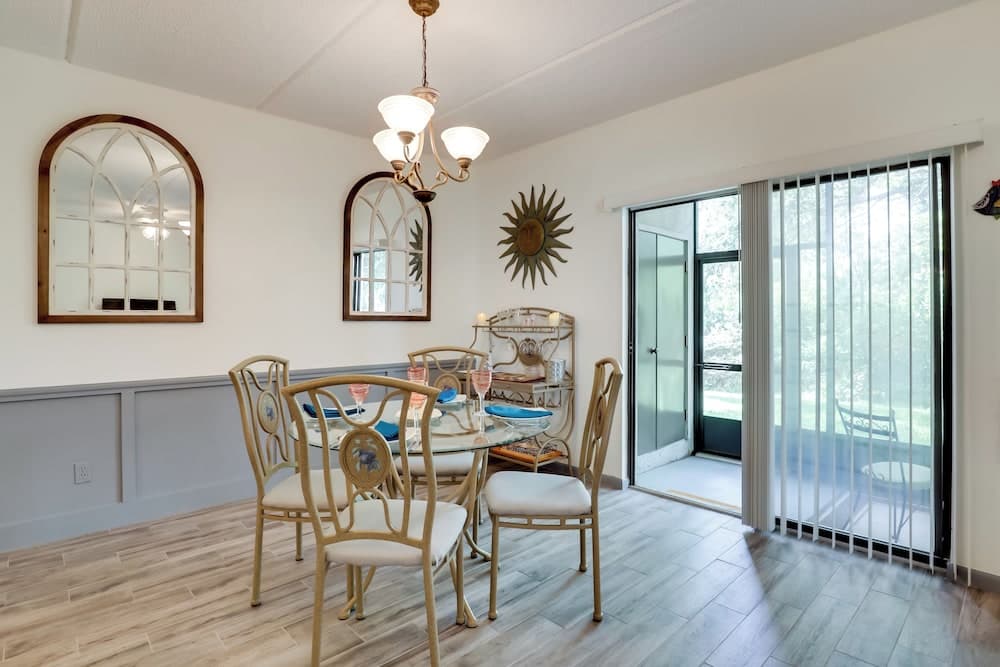 St Augustine Condo w/ Screened Porch, Pool Access!