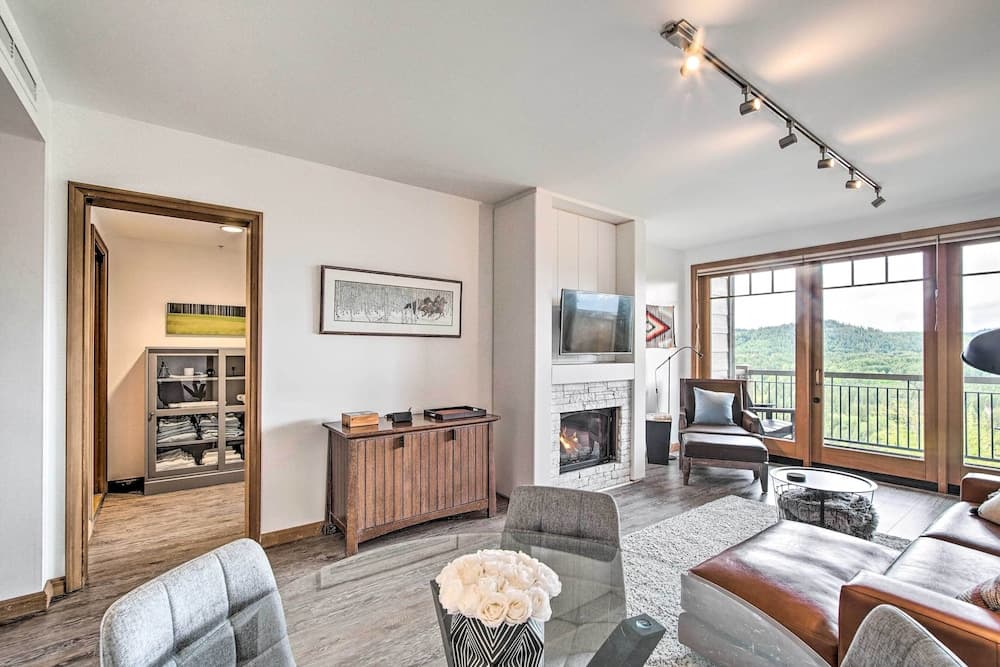 The Lodge at Suncadia Condo: River & Mtn View