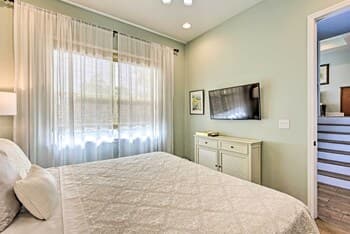 Anna Maria Island Escape, Walk to Beaches!