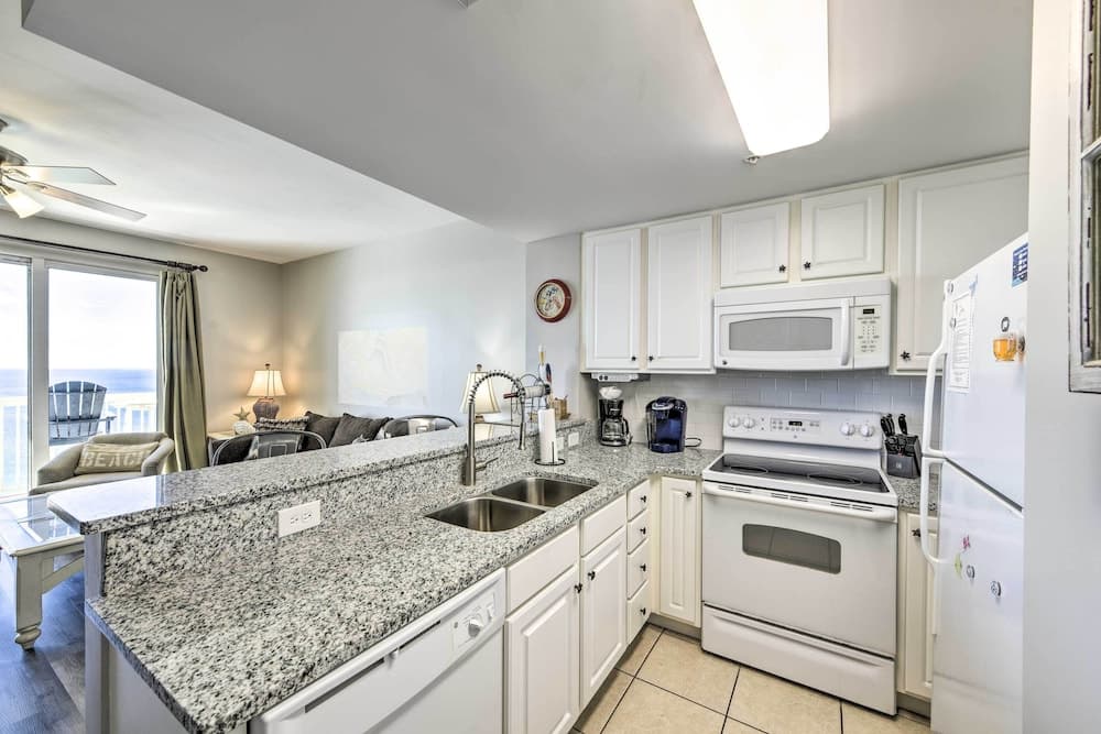 Oceanfront Panama City Beach Condo w/ Pool Access!