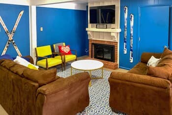 Red River Condo w/ Fire Pit: 1/2 Mi to Slopes!