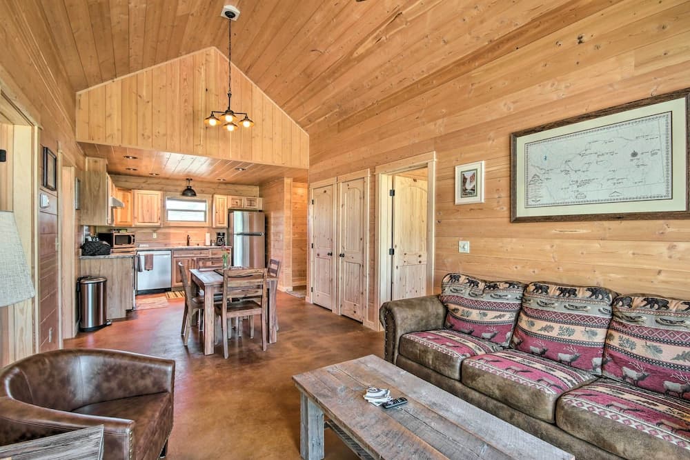 Dreamy Mountain-view Cabin Near Yellowstone!