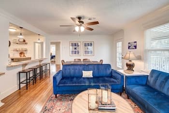 Vacation Rental ~ 2 Mi to Magnolia Market!