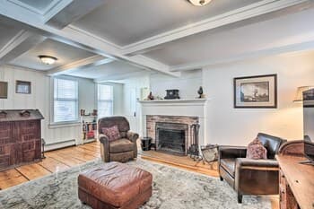 Restored 1800s Home Half Mile to Ski Resort!