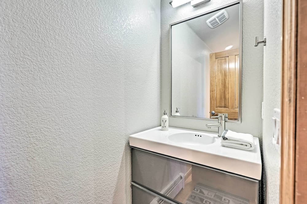 Walk to Main St: Frisco Condo w/ Furnished Deck