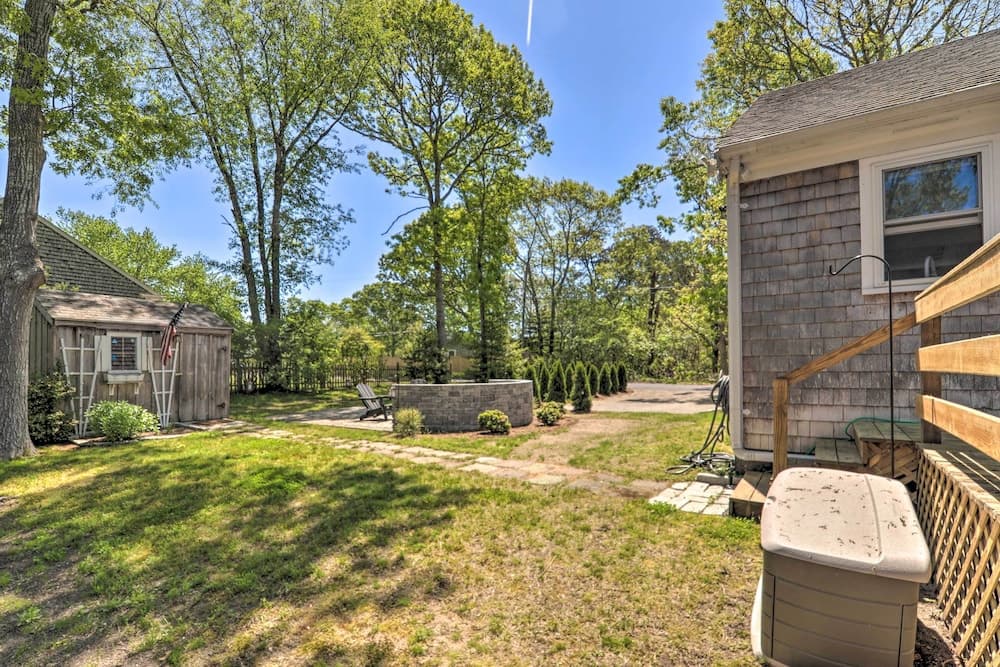 Cape Cod Escape ~ 2 Mi To Beaches & Dining!