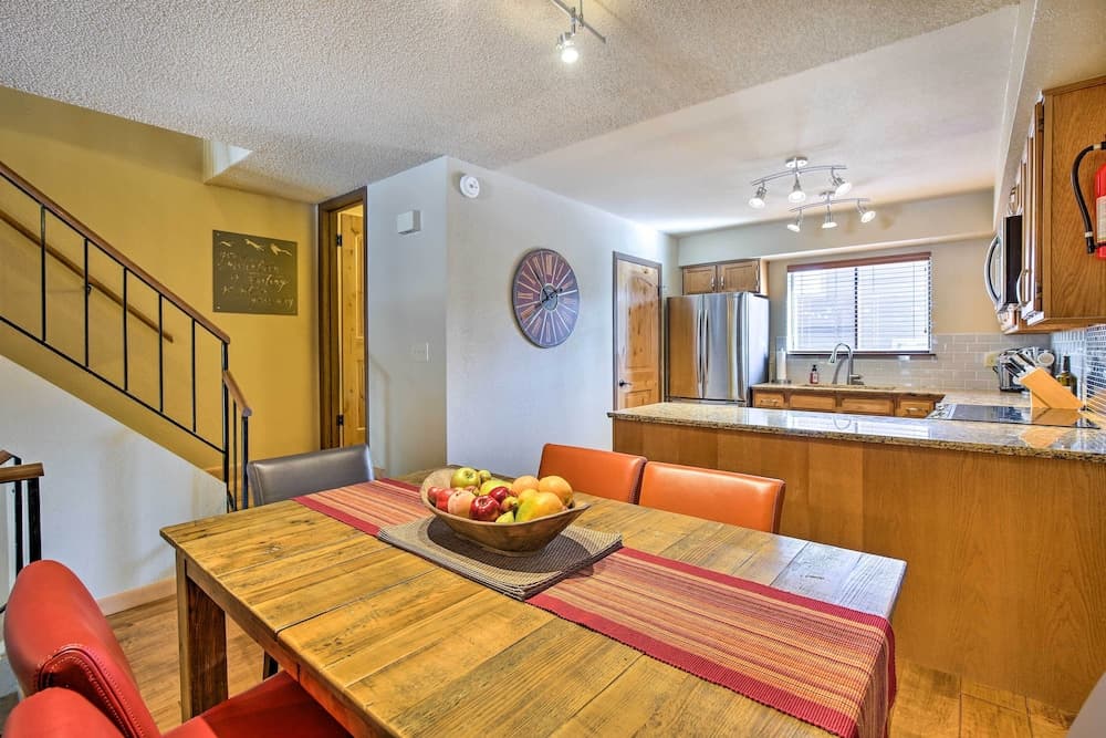 Ski-in Breckenridge Abode: Walk to Main St & Lifts