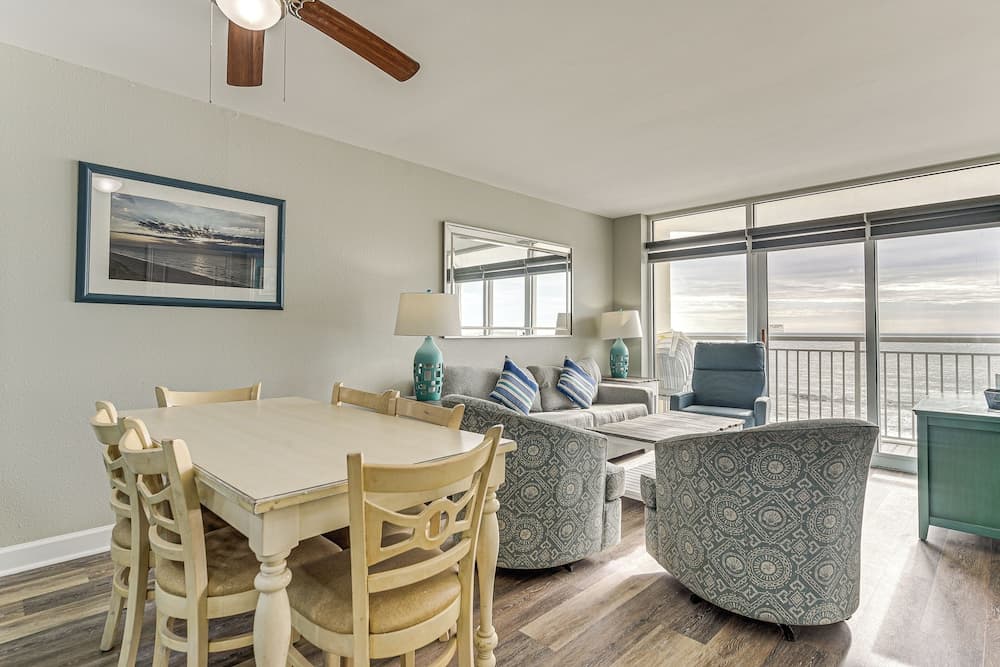 Oceanfront North Myrtle Beach Gem: Pools Access!