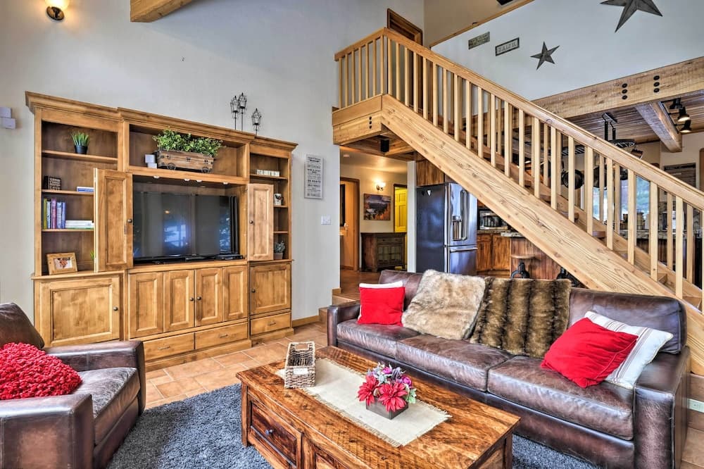 Snowshoe & Ski: Home w/ Mtn-view Deck in Breck!