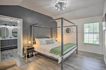 Mabank Family Home at Cedar Creek Reservoir!