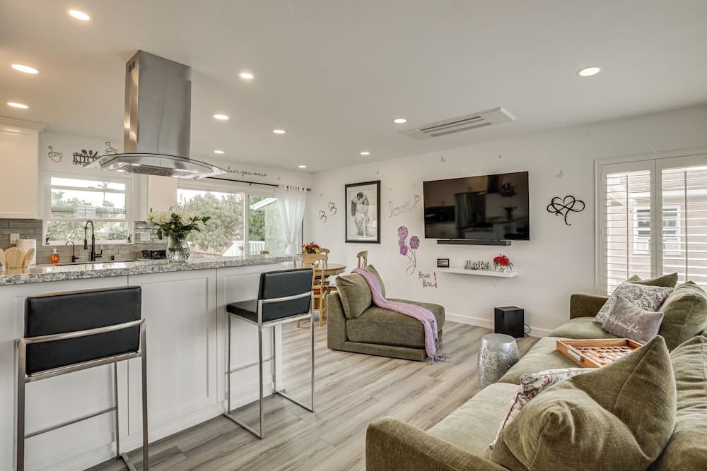 'breeze by the Marina' Chula Vista Getaway!