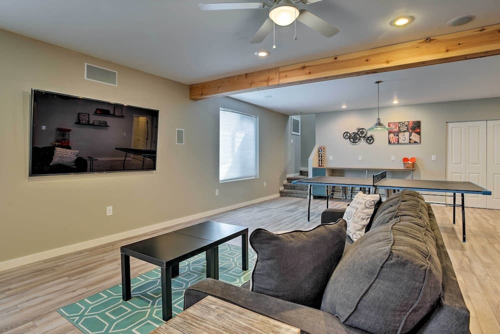 7 Mi to Dtwn Denver: Arvada Home w/ Patio