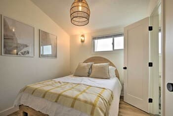 Chic & Central Ventura Home - Walk to Beach!