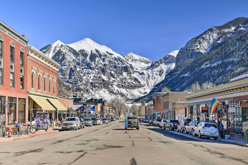 Bright Downtown Telluride Condo - Steps to Lift!