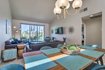 Country Club Condo w/ Mtn + Golf Course View!