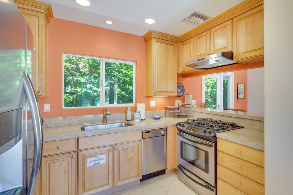 Patio, Pool & Mountain Views: Palm Springs Home!