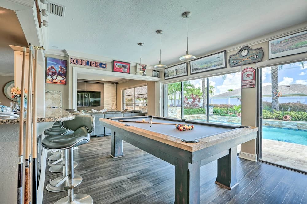 Luxe Cape Coral Escape w/ Pool: 4 Mi to Beach