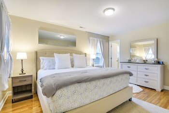 Sunny Family Home, 3 Mi to High Point Market!