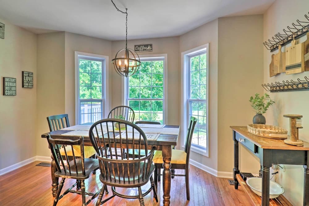 Creekside Brevard Home < 1 Mi to Downtown!