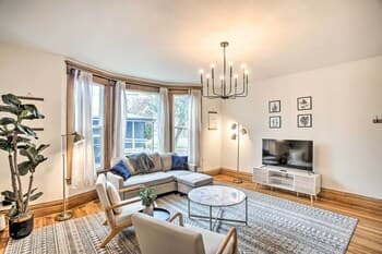 Cozy Eclectic Home ~ 1 Mi to Downtown Spokane