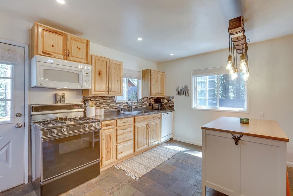 7 Mi to Lake Tahoe: Wooded Home w/ Foosball Table