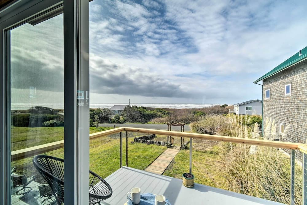 Coastal Retreat: Deck, Ocean Views + Walk to Beach