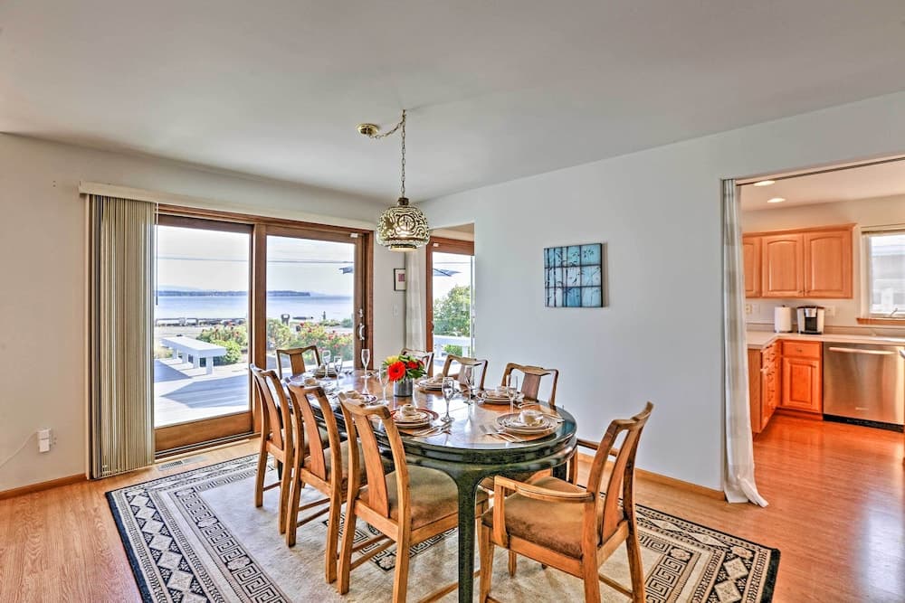 Birch Bay Waterfront Home - Steps to Beach!