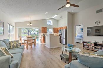 Sun-soaked Florida Retreat w/ Screened Lanai, Pool